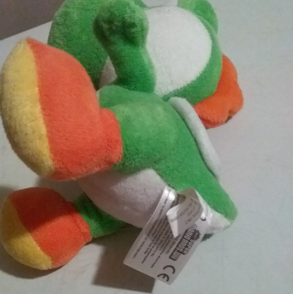 Yoshi Plush - Picture 5 of 6